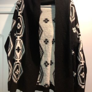 Black and white printed cardigan